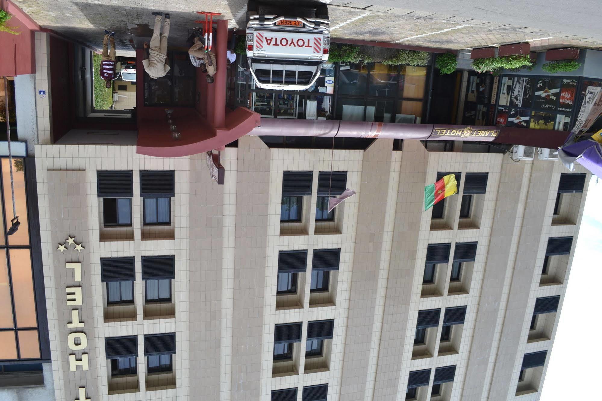 Planet Hotel Douala Exterior photo