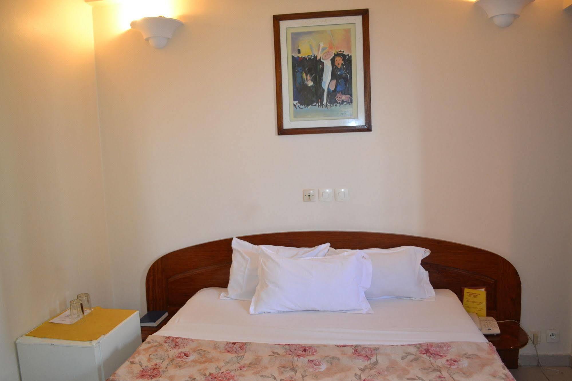 Planet Hotel Douala Exterior photo